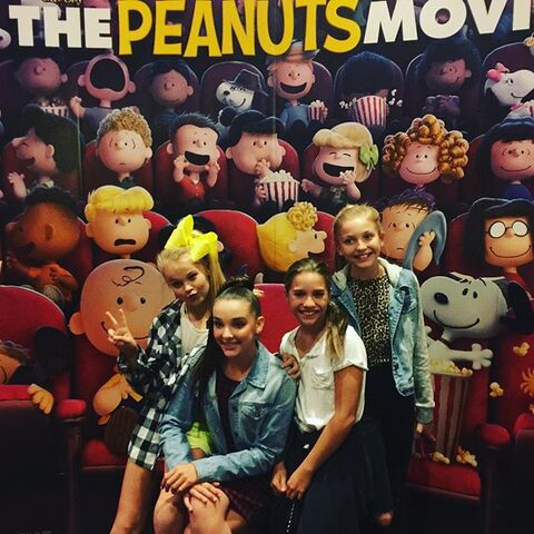 File:JoJo Kendall Mackenzie Brynn Peanuts movie.jpg