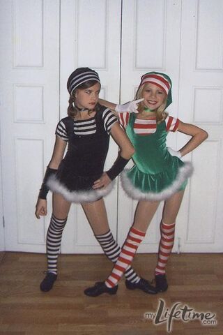 File:Dancemoms brooke 19andpaige.jpg