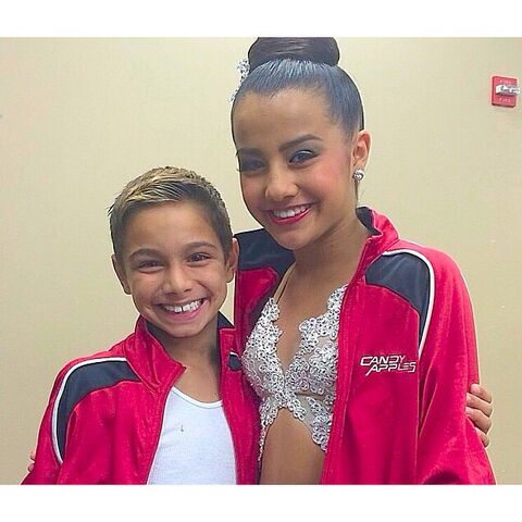 File:Gavin and Alyssa.jpg
