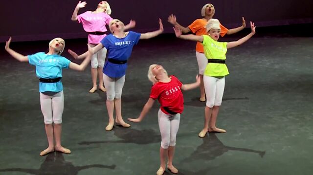 File:Seven Dancers extra - 1m01s.jpg