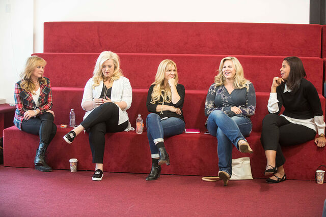 File:6 moms 2.jpg