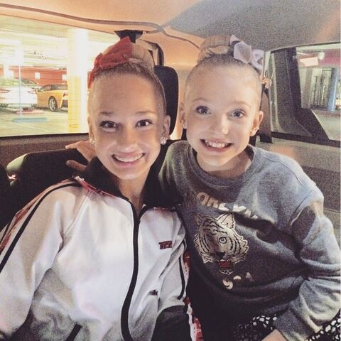 File:SarahR and Brynn 02.jpg