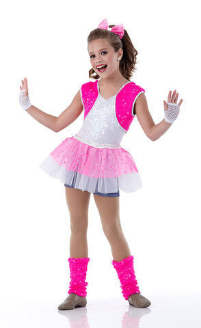 File:Cicci Mackenzie bubblelicious.jpg