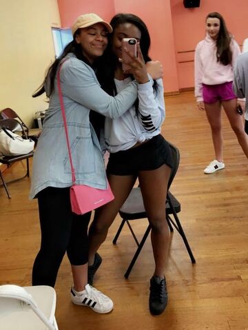 File:720 Nia and Camryn.jpg