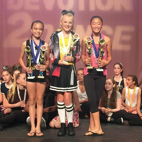 File:603 awards JoJo.jpg