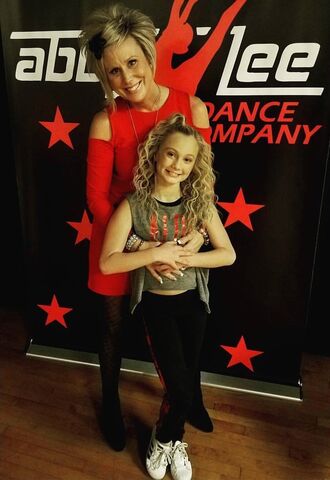 File:712 Jaime and Maesi.jpg