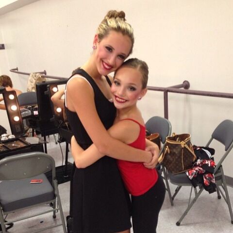 File:Ally blonde with Maddie.jpg