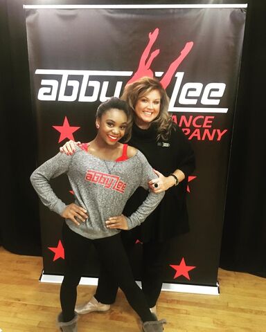 File:712 Camryn and Abby.jpg