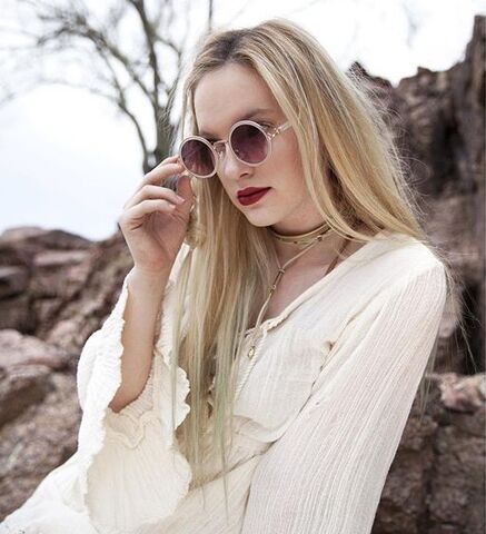 File:Addy photoshoot 2016.jpg