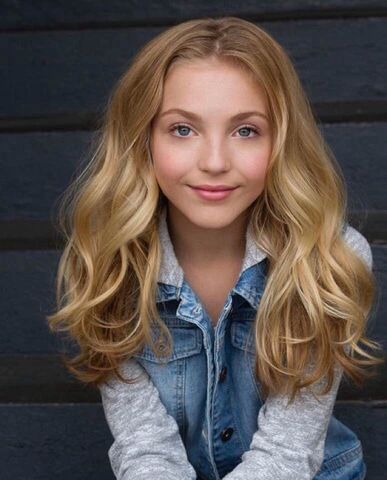 File:Brynnheadshot2015.jpg