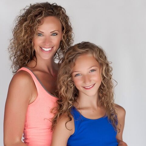 File:Jeanette and Ava2.jpg