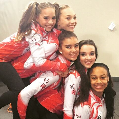 File:Mackenzie Maddie Kalani Kendall Nia - posted 2015-05-25.jpg