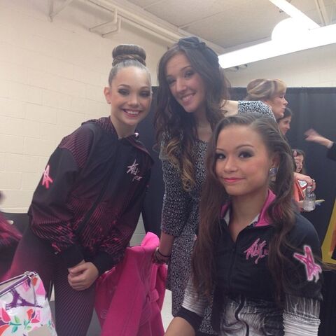 File:Chloe N with Gia Maddie.jpg