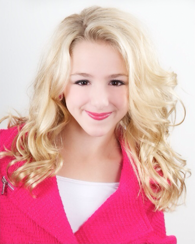 File:Chloe S3 Headshot.png