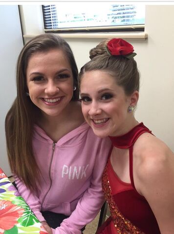 File:Gianna and Haley.jpg