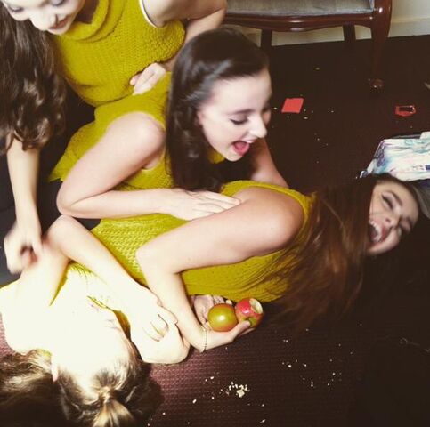 File:Maddie Kendall Kalani whattheheck.jpg