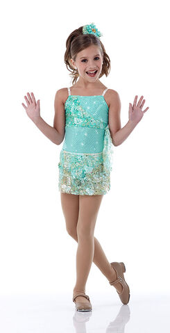 File:Cicci Mackenzie skirt-2.jpg