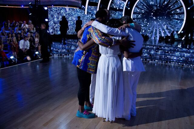 File:David Lindsay Normani Val Rashad and Emma S24 Week 10 Finale Night 1 2.jpg