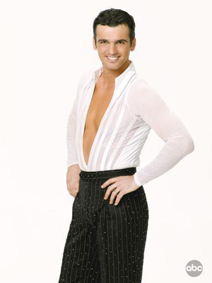 File:Tony-dovolani.jpg