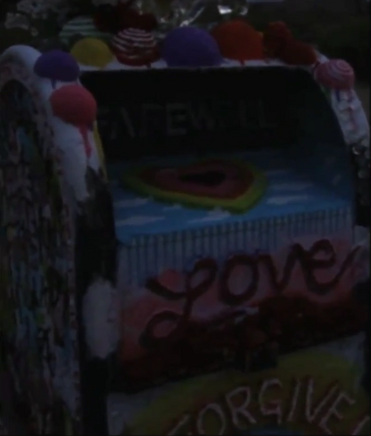 File:Mailbox Shrine.png