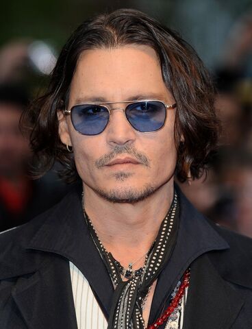 File:Johnny-depp-uk-premiere-dark-shadows-01.jpg