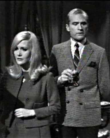 File:Roger Carolyn 246.jpg