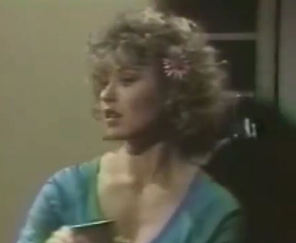 File:Daisy Hawkins 02.jpg