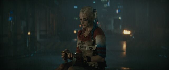 File:Harley mourns Joker.jpg