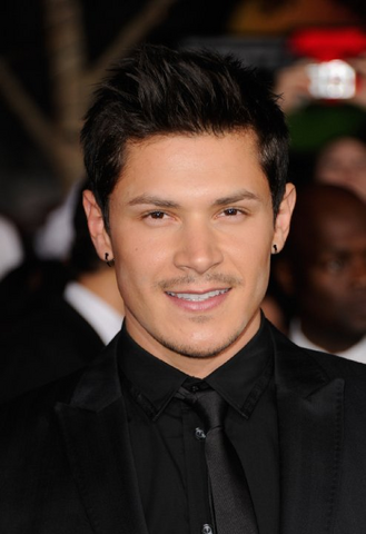 Archivo:Alex Meraz.png