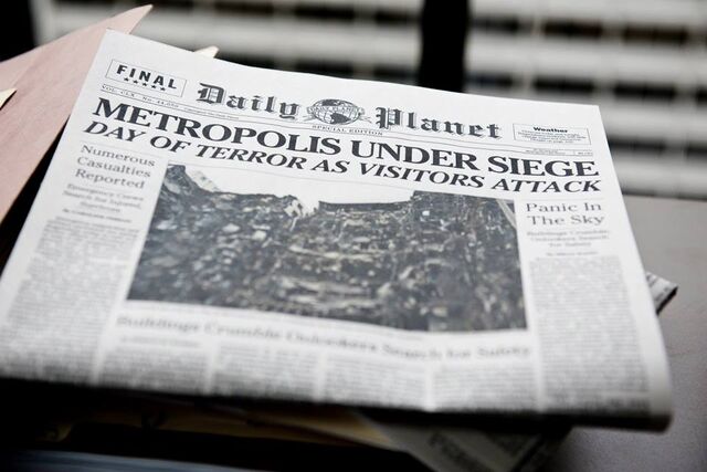 File:Daily Planet newspaper.jpg