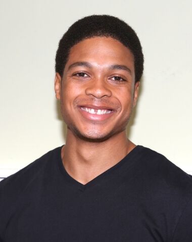 File:Ray Fisher.jpg