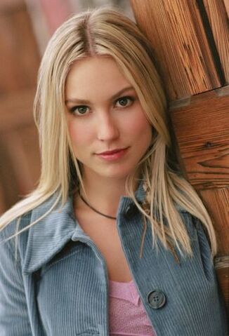 File:Sarah-Carter88238.jpg
