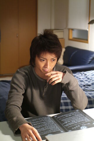 File:545584-03.lightyagami deathnote.jpg