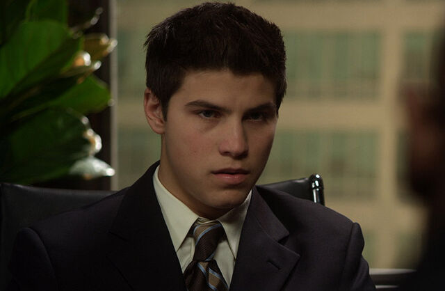File:Degrassi-lookbook-1104-drew.jpg