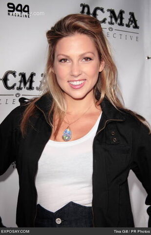 File:Miriam-mcdonald-dcma-collective-flagship-store-grand-opening-arrivals-0Xzjf2.jpg