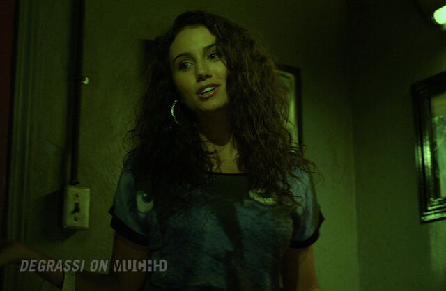 File:Degrassi-lookbook-1120-bianca.jpg