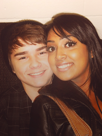 File:Melinda and Dylan.png