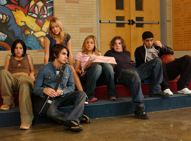 File:Emma-pagie-marco-alex-spin-jimmy-degrassi-paige-16022485-644-477.jpg