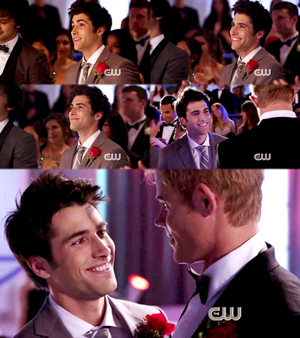 File:Tumblr lkyz0veqtU1qabls9o1 500.png