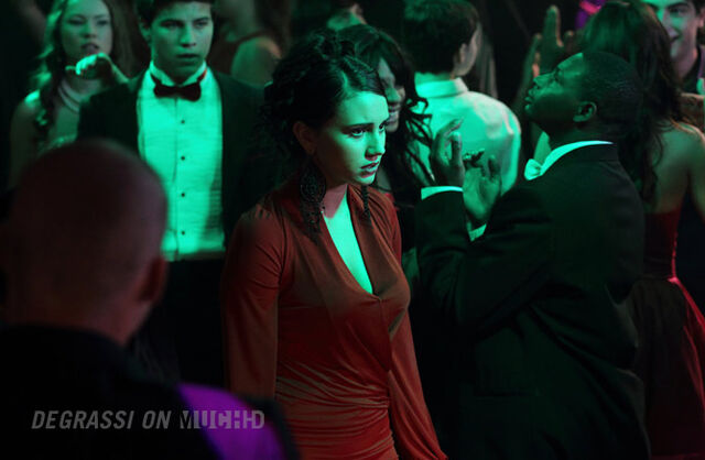File:Bianca looking worried.jpg