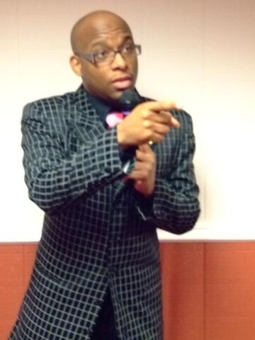 File:Miketoofly7.jpg