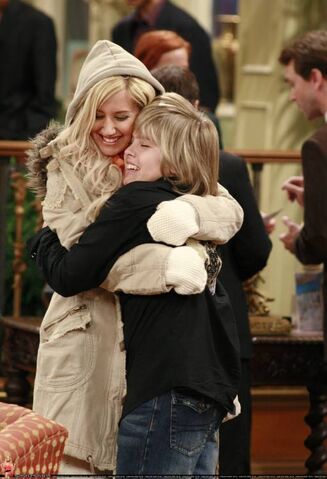 File:Maddie hugs Zack.jpg