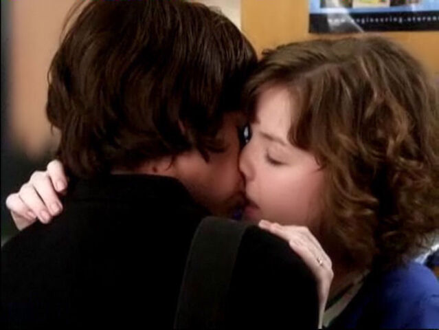 File:Kisseliclare.jpg