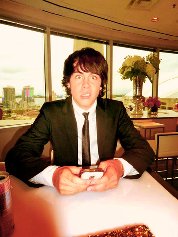 File:Tumblr lrj15xGl9r1qdg8qzo1 500.png