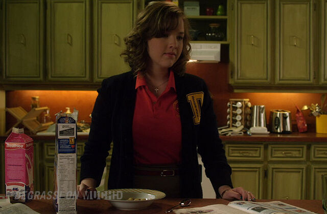File:Degrassi-lookbook-1136-clare2.jpg