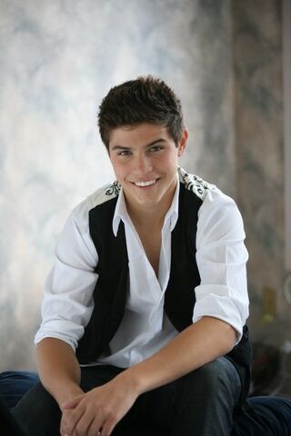 File:♥ily luke bilyk♥.jpg