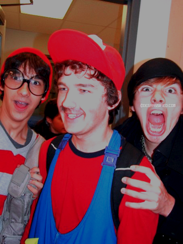 File:Tumblr lfnxoxIC0r1qeegx8o1 500.png