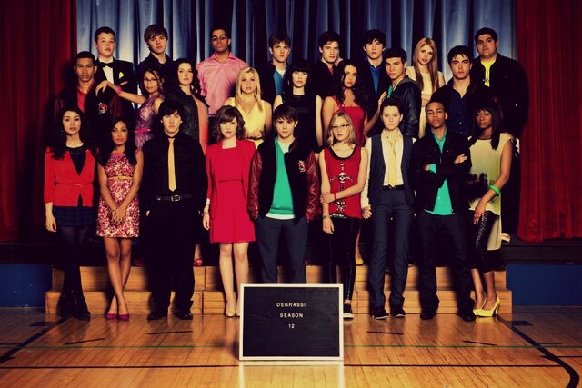 File:Degrassi-Season-12-cast.jpg