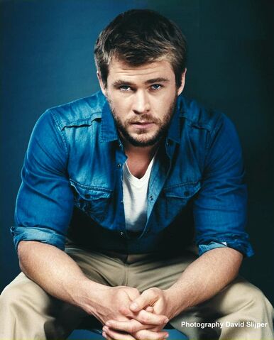 File:Chris-hemsworth-19.jpg