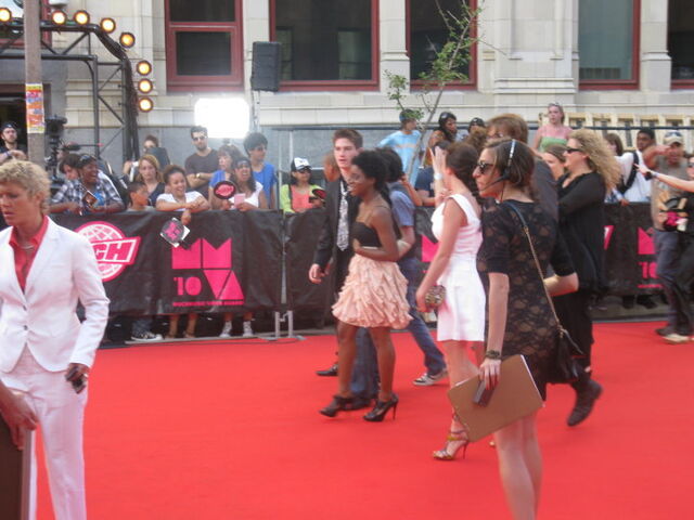 File:Ucantseemeeeeee.jpg